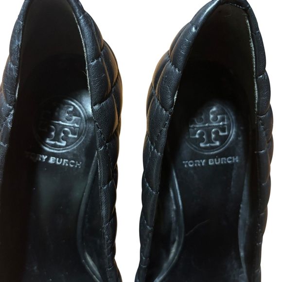 Tory Burch Kaitlin Wedge in Black and Gold- Size 7 - Picture 8 of 8